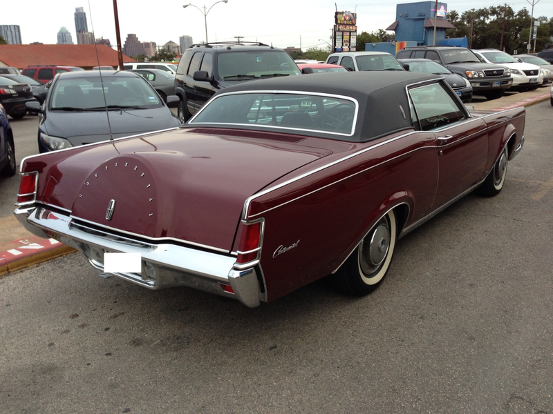 Illustration for article titled This Lincoln Continental Mark III Is A Massive American Pimpmobile